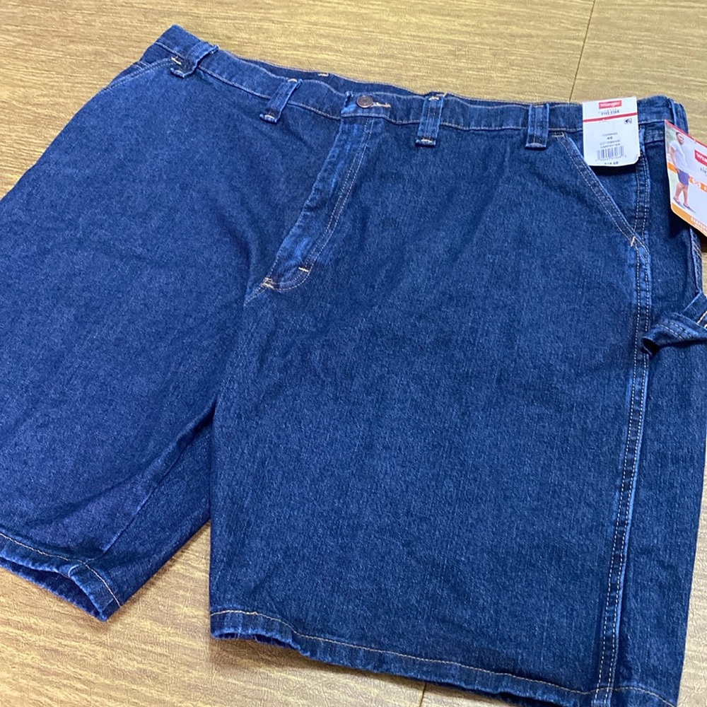 NWT Wrangler Five Star Flex Carpenters Style Denim Jean Shorts Size 46.